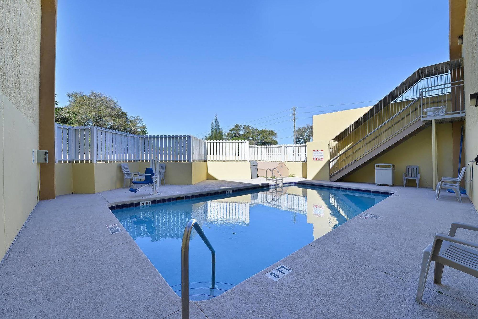 Travel Inn Winter Haven Esterno foto